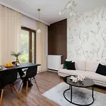 Unique In With Balcony By Renters