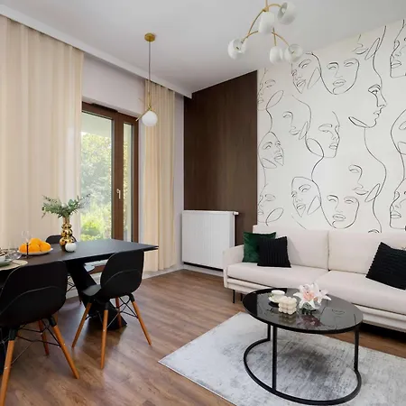 Unique In With Balcony By Renters