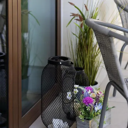 Unique In With Balcony By Renters *