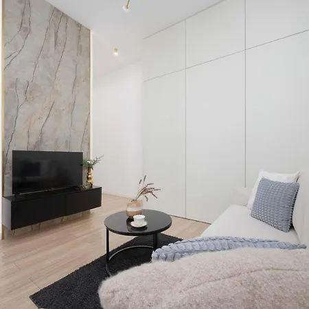 Apartamento Unique In With Balcony By Renters