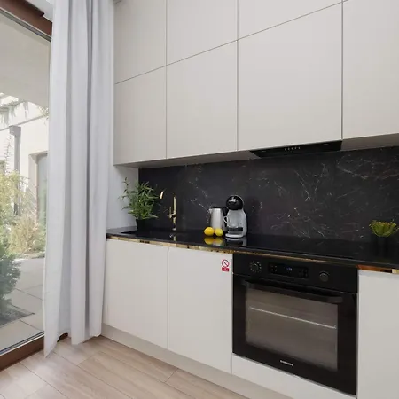 Unique In With Balcony By Renters