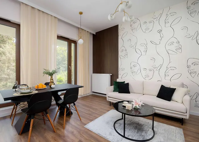 Unique In With Balcony By Renters