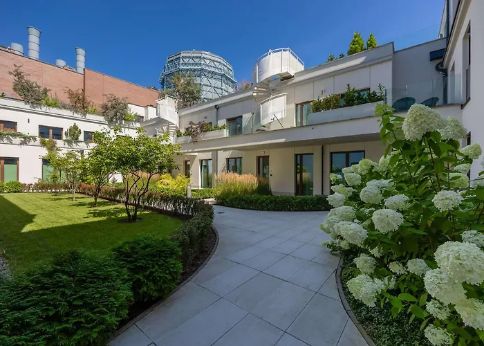 Unique In With Balcony By Renters