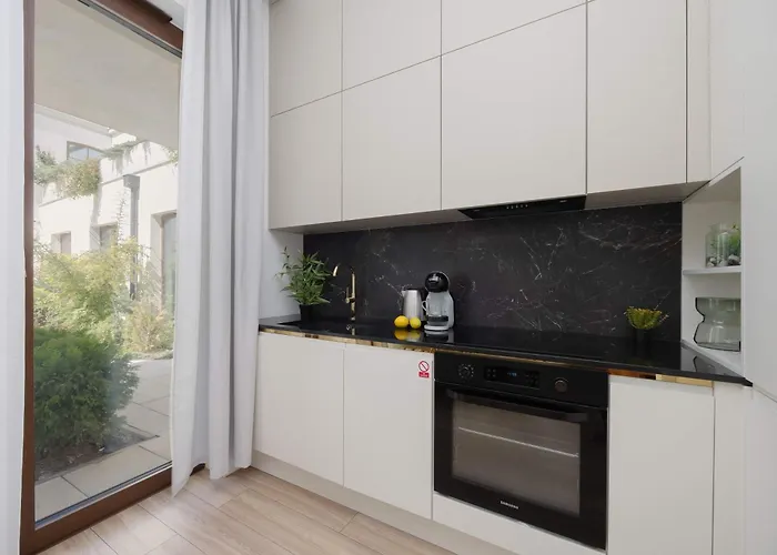 Unique In With Balcony By Renters