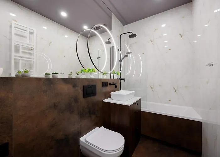 Unique In With Balcony By Renters 公寓 *